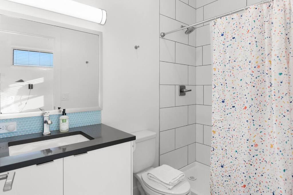 Micro Studio With Balcony & Pool View - Walk To Ot Σκότσντεϊλ Εξωτερικό φωτογραφία
